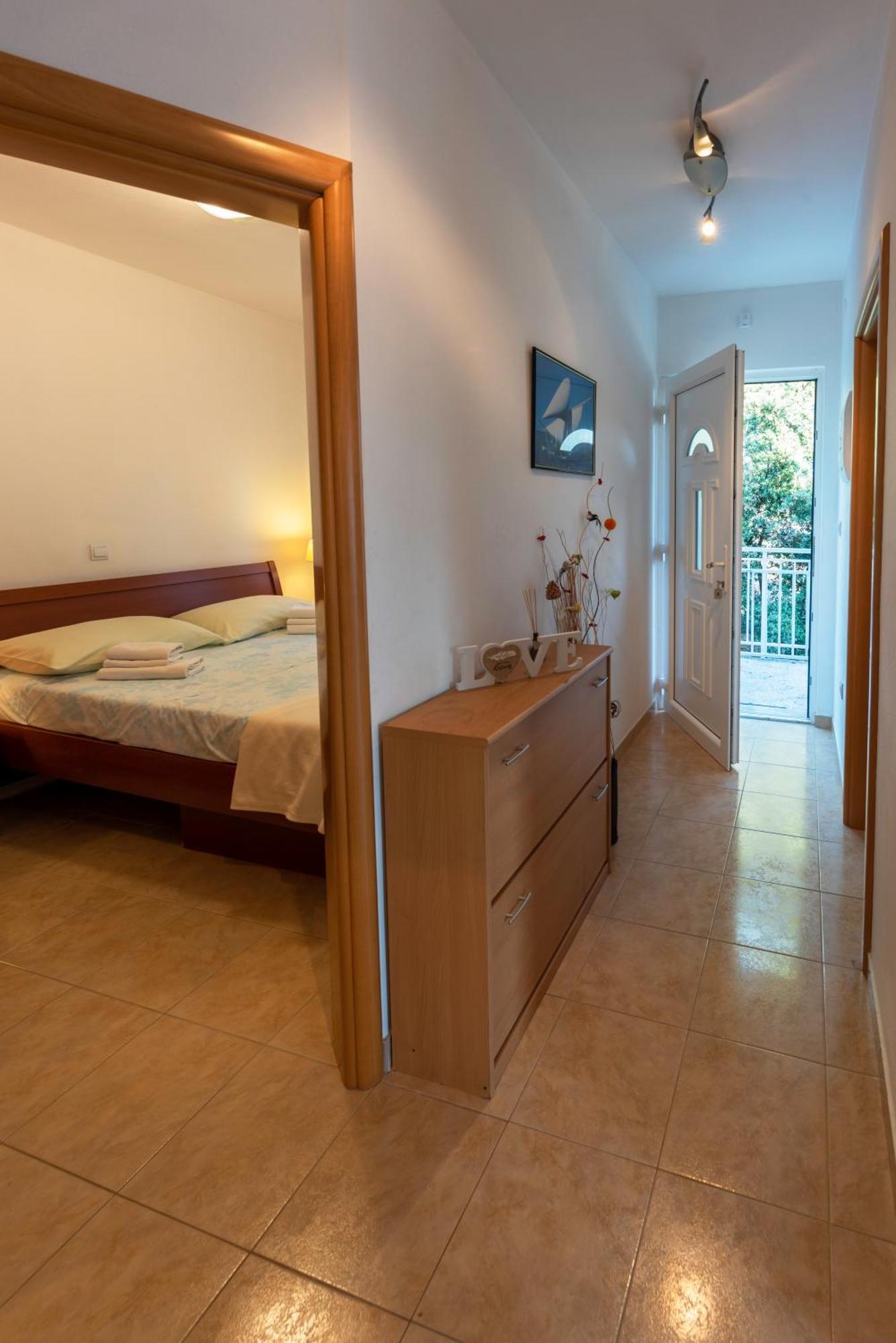 Apartment Anamaria With Seaview เพทรอซาเน ภายนอก รูปภาพ