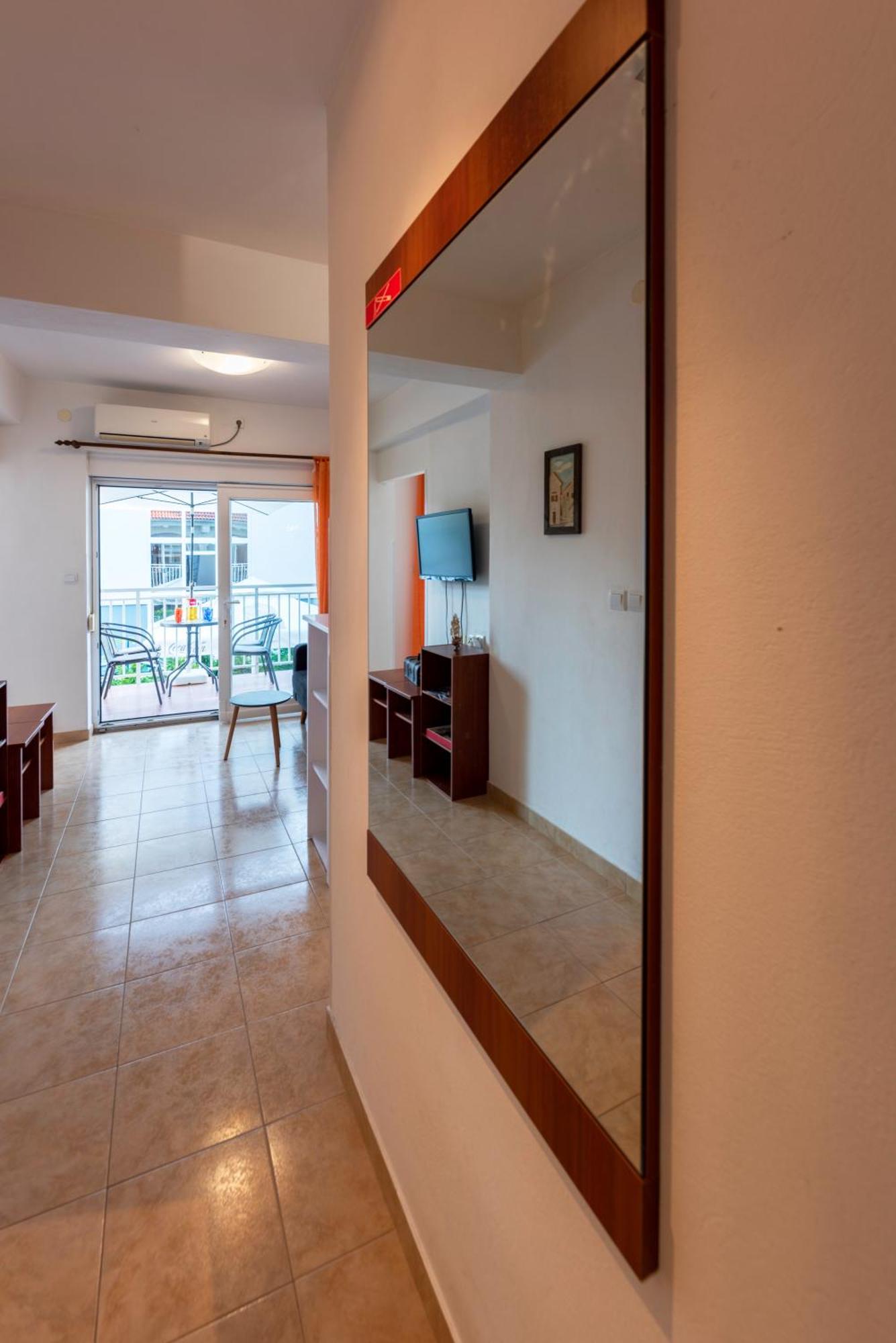 Apartment Anamaria With Seaview เพทรอซาเน ภายนอก รูปภาพ